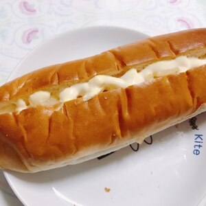 とろ～りチーズのマヨコーンパン